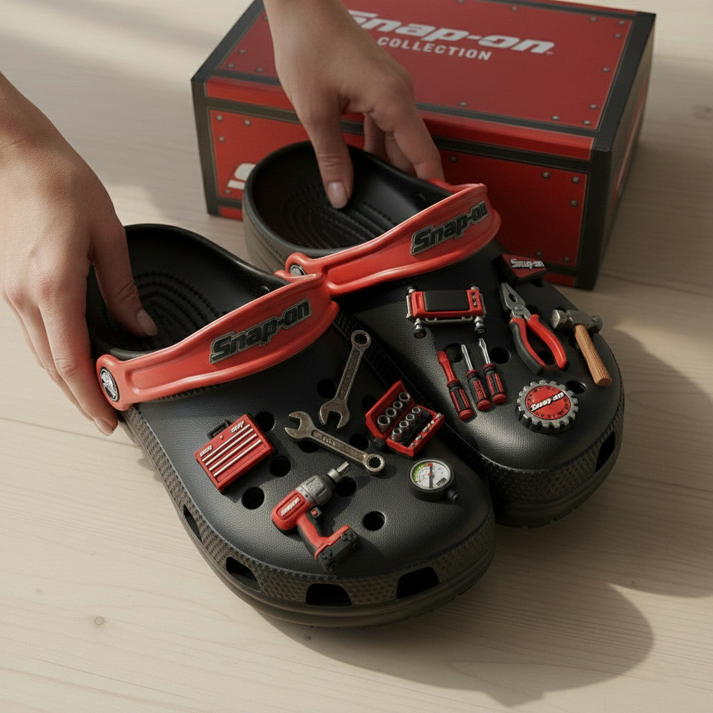 PREMIUM SNAP CLOGS WITH CHARMS LNTH